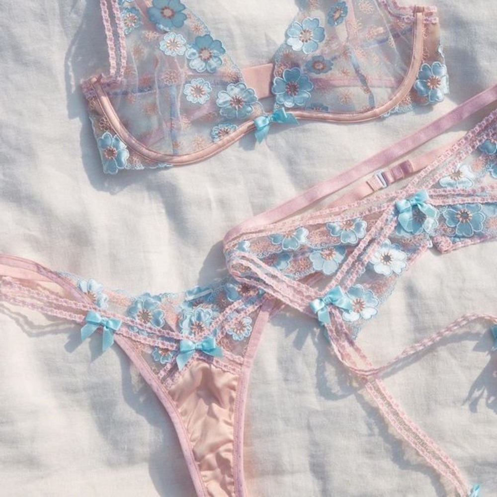 Aurora Thong NWT FLL for VS
